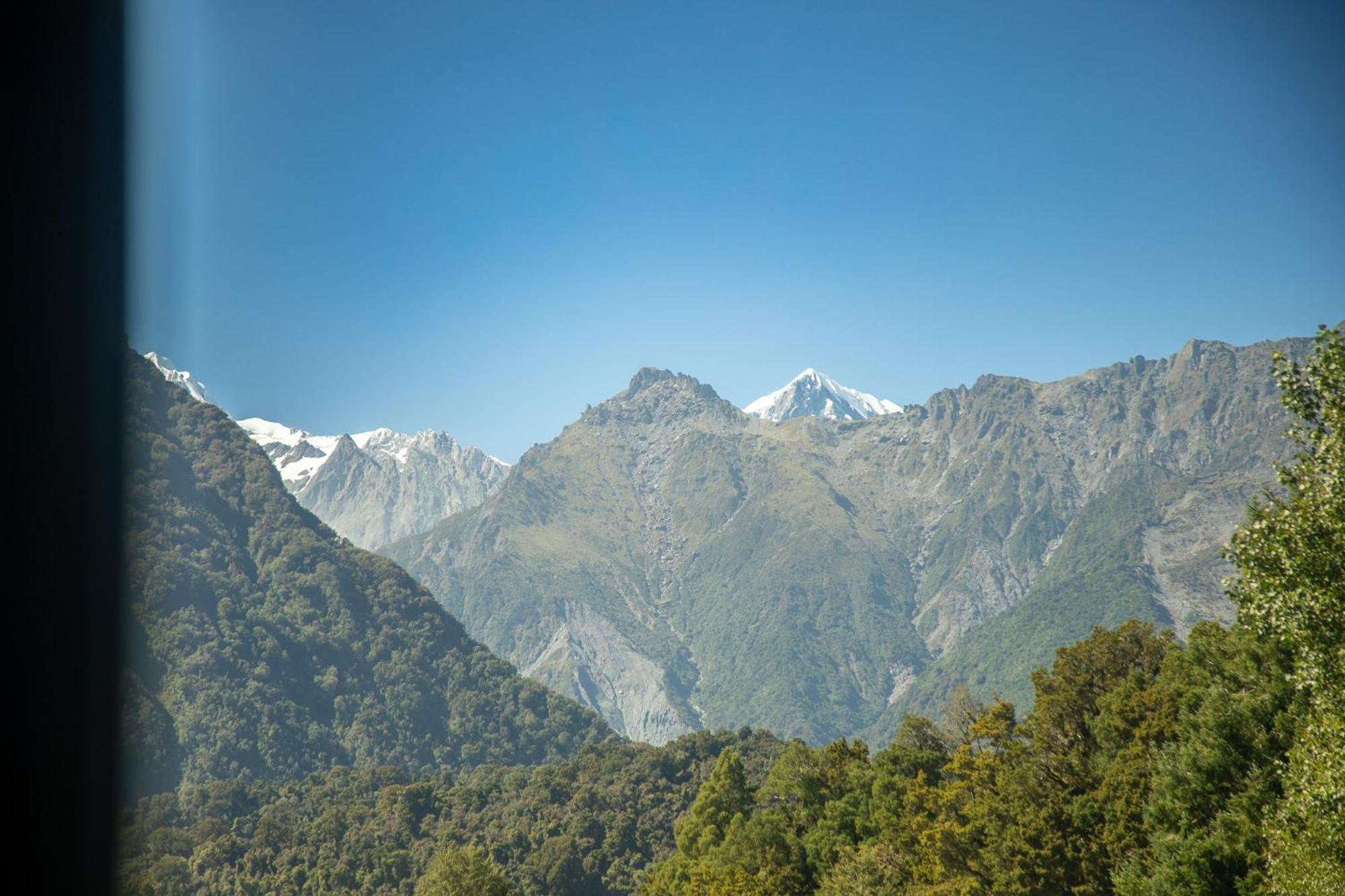 Ropatinis Bed & Breakfast Fox Glacier Exterior photo